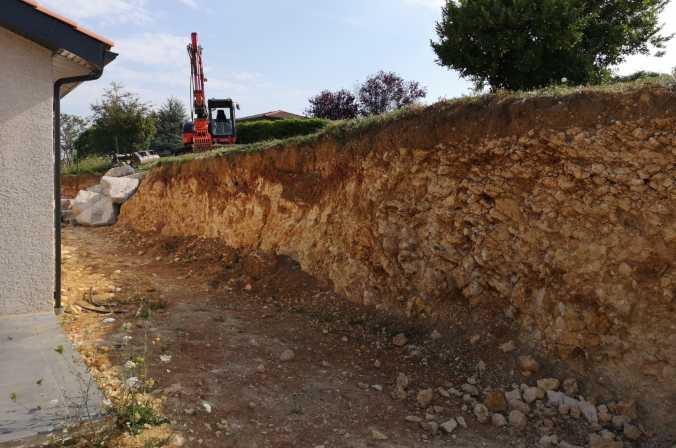 Enrochement en pierre de Parmilieu à Lachassagne