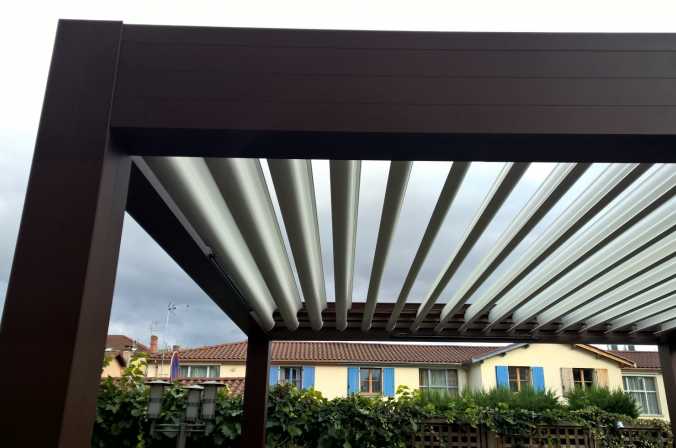 Agrément de jardin pergola bioclimatique à Villefranche-sur-saône